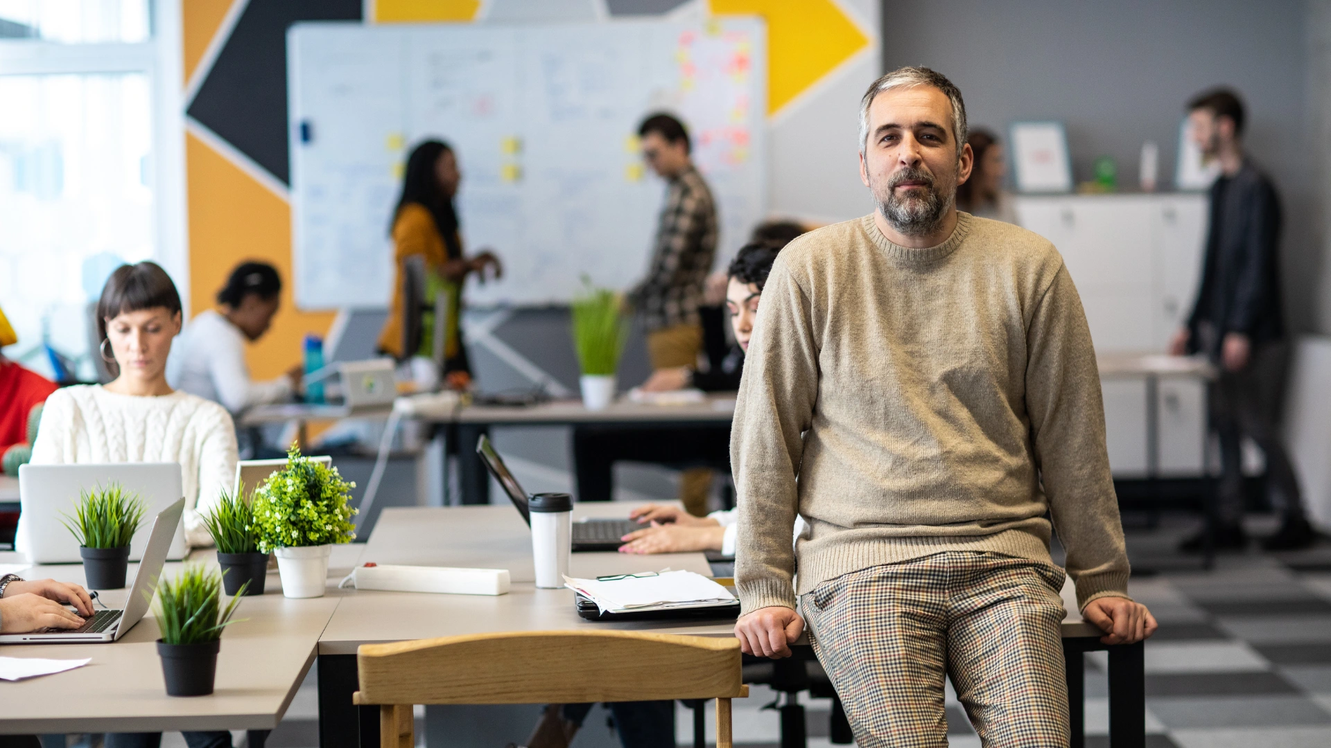 O-1 Visa in 2026: Founder-Friendly Evidence Map (What Counts + What Doesn’t)